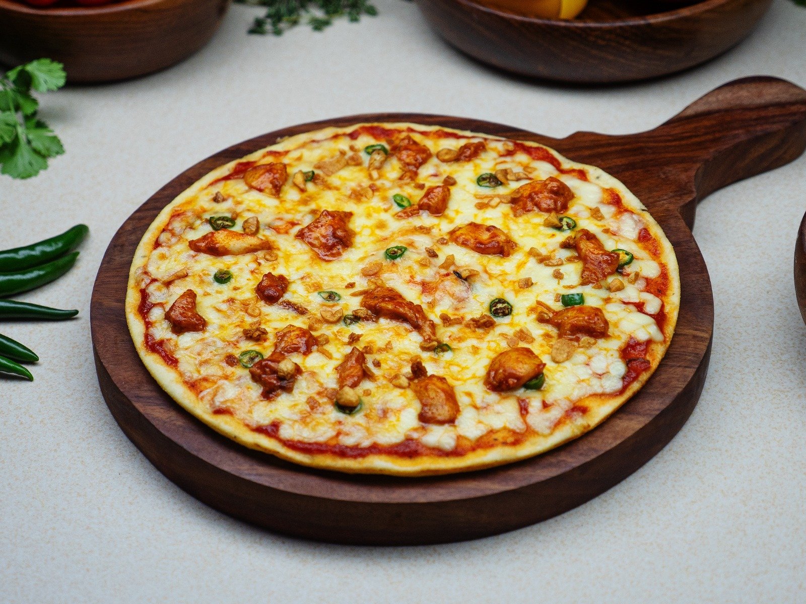 Chilli Garlic Chicken Pizza